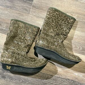 Alegria Boots